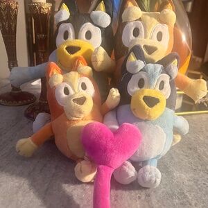Bluey Family 16’ plush attached
